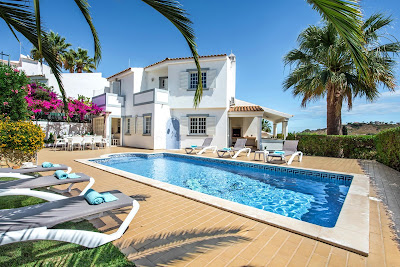 Holiday Rentals in Albufeira Portugal Villas Fullstop.: Accommodation ...