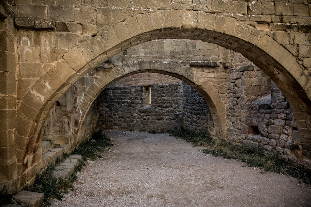 Castillo de Loarre  :: Canon EOS5D MkIII | ISO800 | Canon 24-105 @24mm | f/7.1 | 1/50s