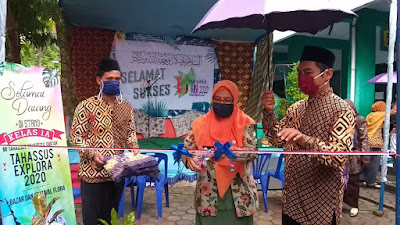 MI Takhassus Prapagkidul Berdayakan Usaha Milik Wali Siswa Dengan Gelar Bazar dan Pameran Eksplora 2020