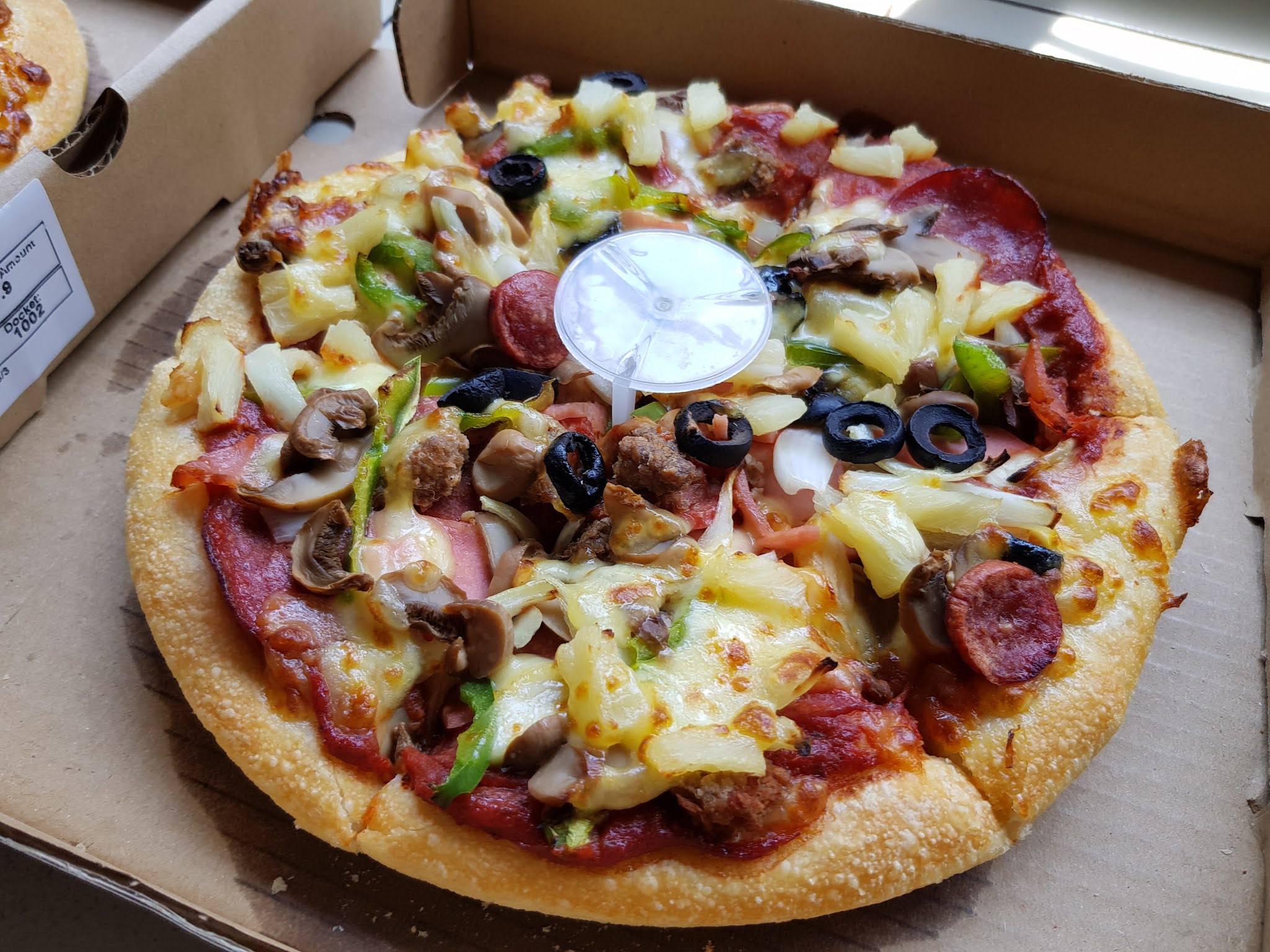 UTOPIA Pizza & Cakes