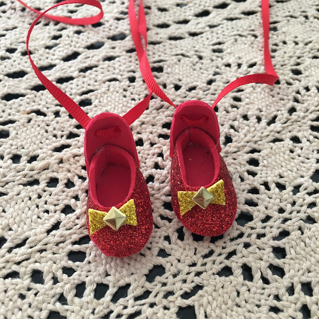 elf on the shelf easy diy ballet slipper shoes; craft foam, glitter craft foam, ribbon, gems; ruby red slippers