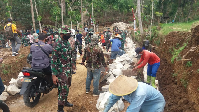 Antusias Dan Semangat Warga Sangat Tinggi Terhadap TMMD