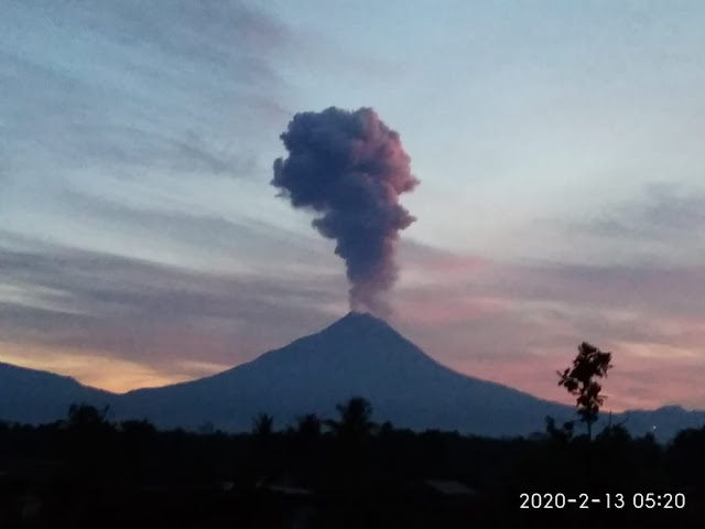 merapi meletus 13 Februari 2020