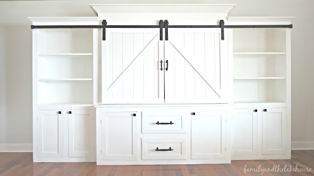 Waterside Summer Home Tour - 2016 - Family and the Lake House - www.familyandthelakehouse.com