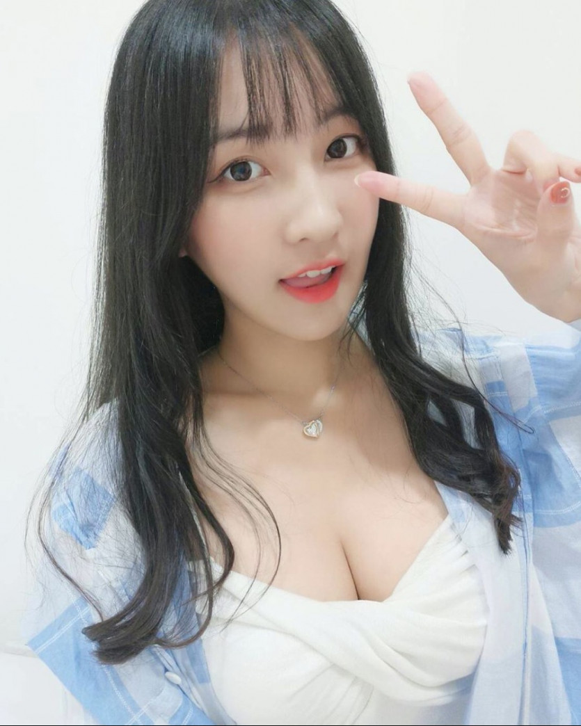 대만 인스타녀 lebaby0v0 - 디쁠