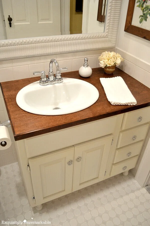 Romantic Country Farmhouse Bathroom Vanity