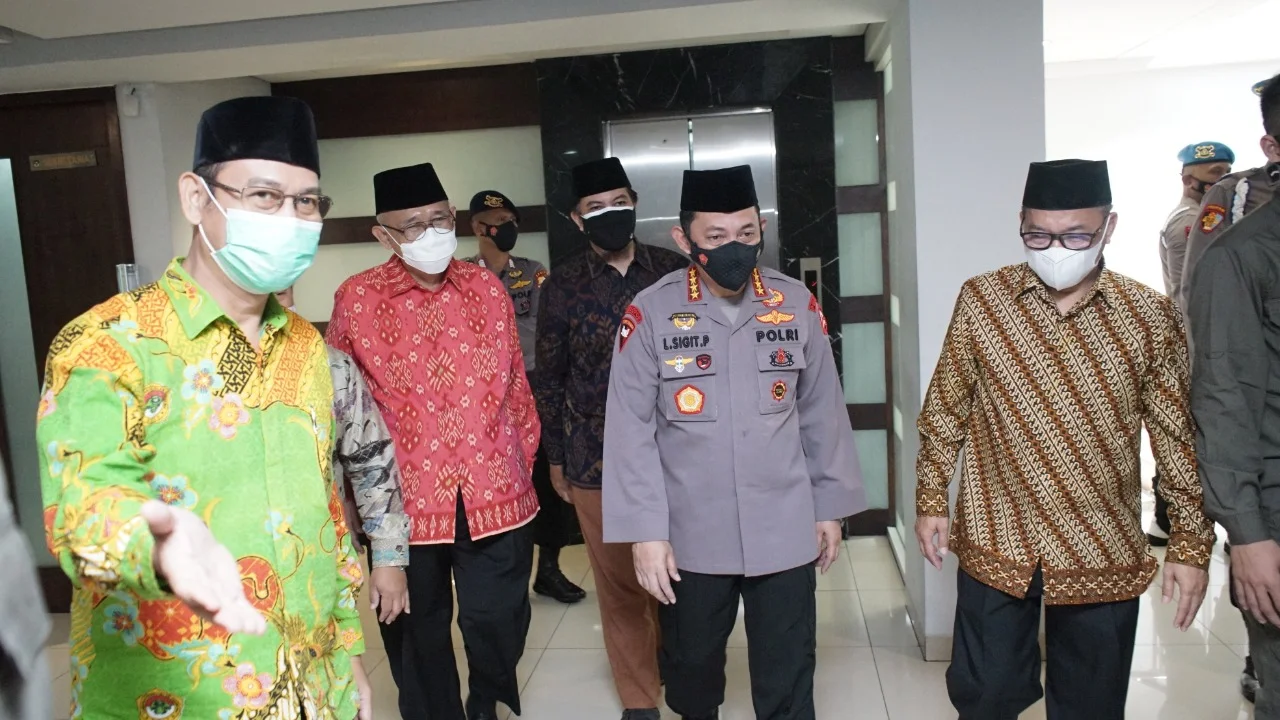 Chriswanto Santoso : Permasalahan Bangsa Bukan Hanya