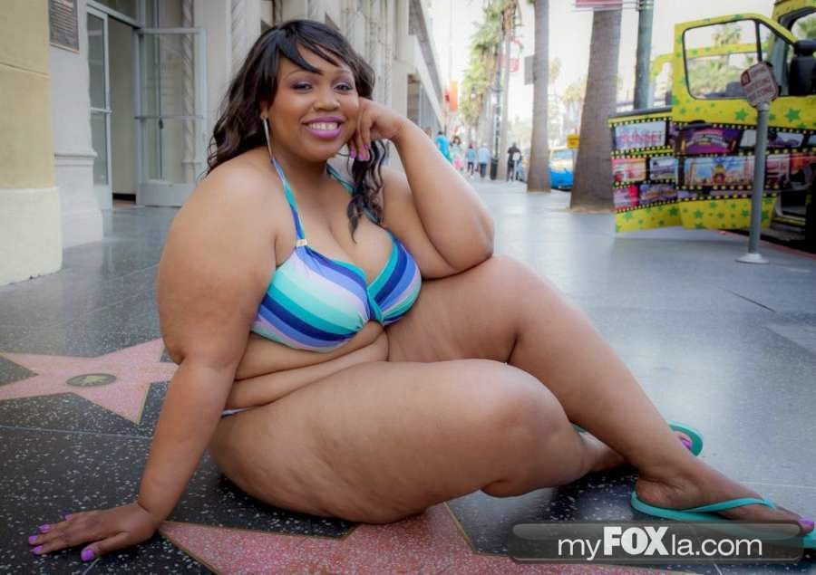 Мега толстух. Жирные черные женщины. Толстая негритузка.