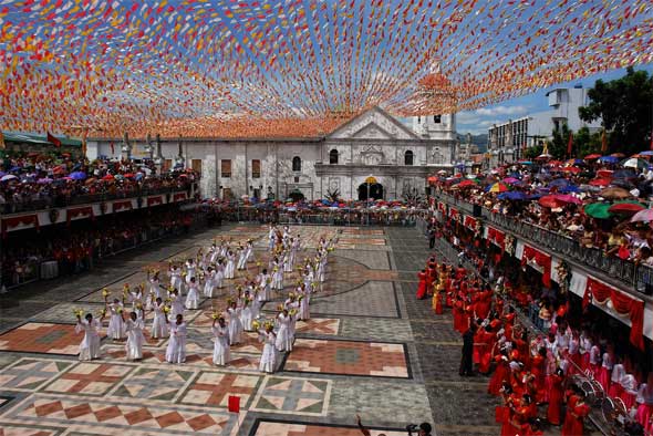 Darwin's Theory: Fiestas sa Pilipinas, Festivals in the Philippines