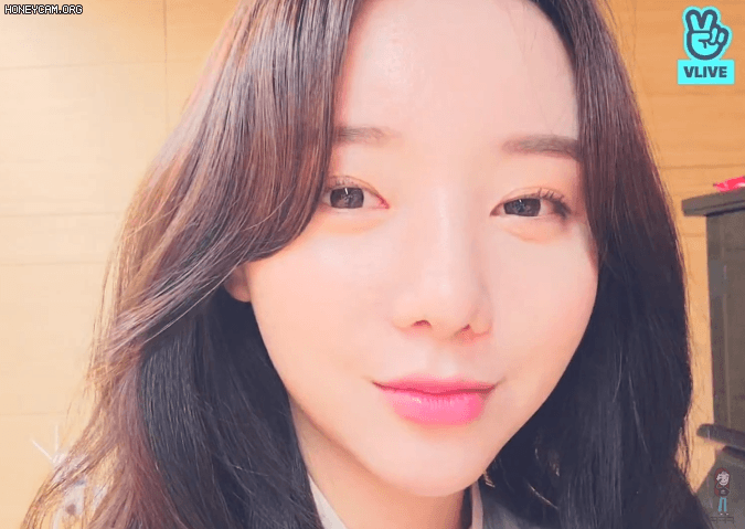 입술 내미는  김케이 김지연
