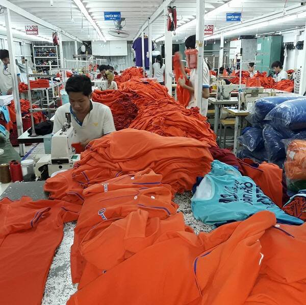 Xưởng may áo thun đồng phục