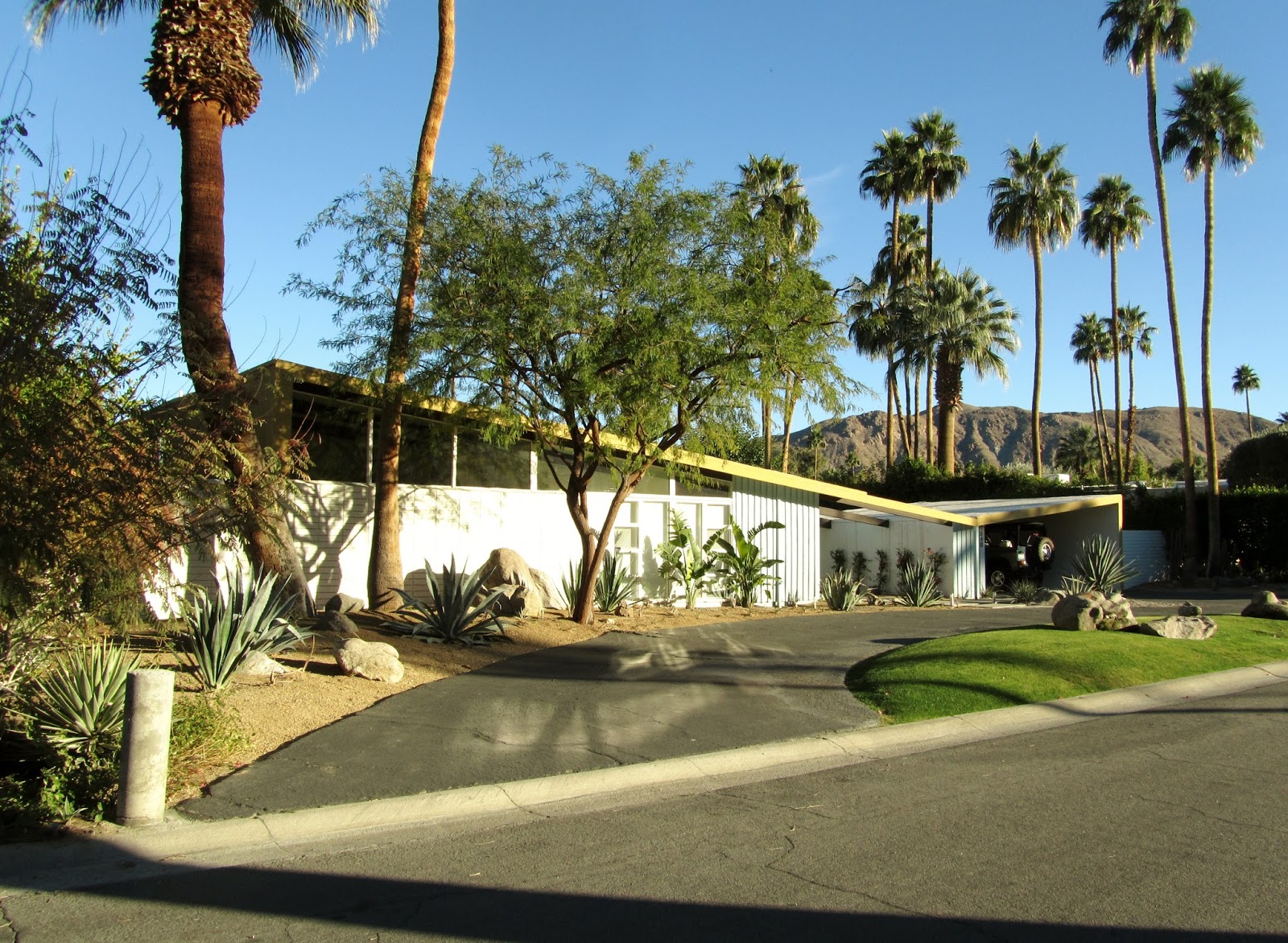 The Krisel Connection: Twin Palms Estates - Palm Springs, CA