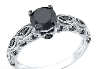 anel de diamante negro