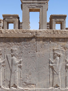 https://commons.wikimedia.org/wiki/File:Architecture_with_Bas-Relief_at_Apadana_Palace_-_Persepolis_-_Central_Iran_-_02_(7427809982)_(2).jpg