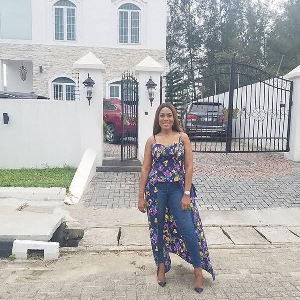 Linda Ikeji In A Photoshoot In Front Of Her Multi Million Naira Mansion ...