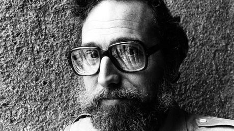 GRUPO LI PO Julio E. Miranda Me parece peligrosísimo depender