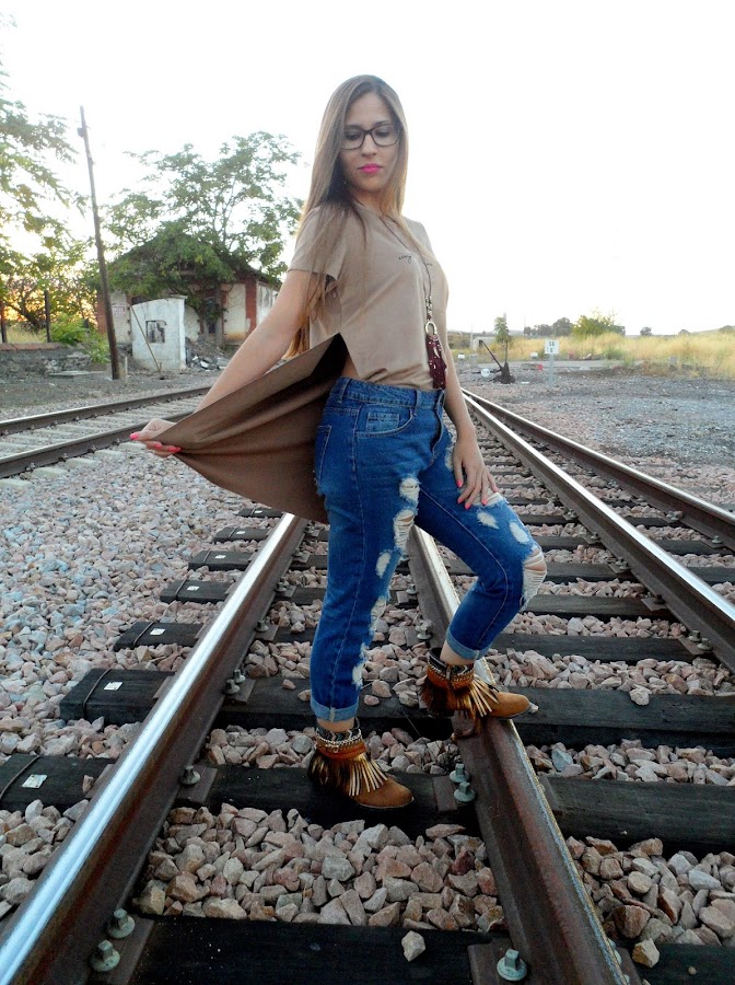 Vaqueros boyfriend y maxi camiseta