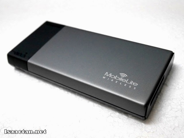Kingston Digital Mobilite Wireless Flash Reader (MLW221) Kingston Digital Mobilite Wireless Flash Reader (MLW221)