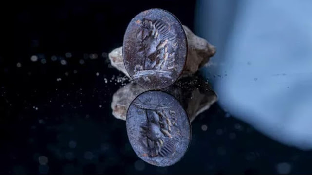 Kudüs'teki arkeologlar, Yunan Tanrısı Apollon'un benzerliğini taşıyan nadir bir 2.000 yıllık mücevher mührü keşfettiler.