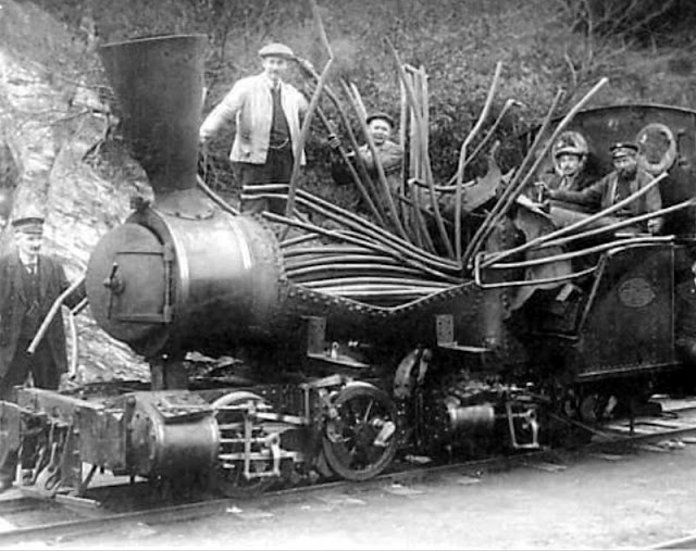 24 Bizarre Vintage Photos of Steam Engines After a Boiler Explosion