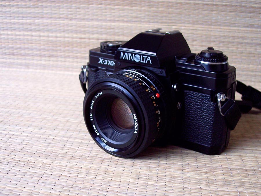 Fotografia Riflessiva: MINOLTA X-370s (1994)