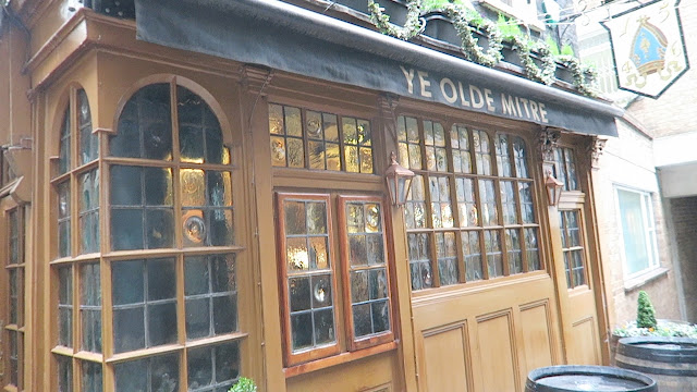 Ye Olde Miter Tavern