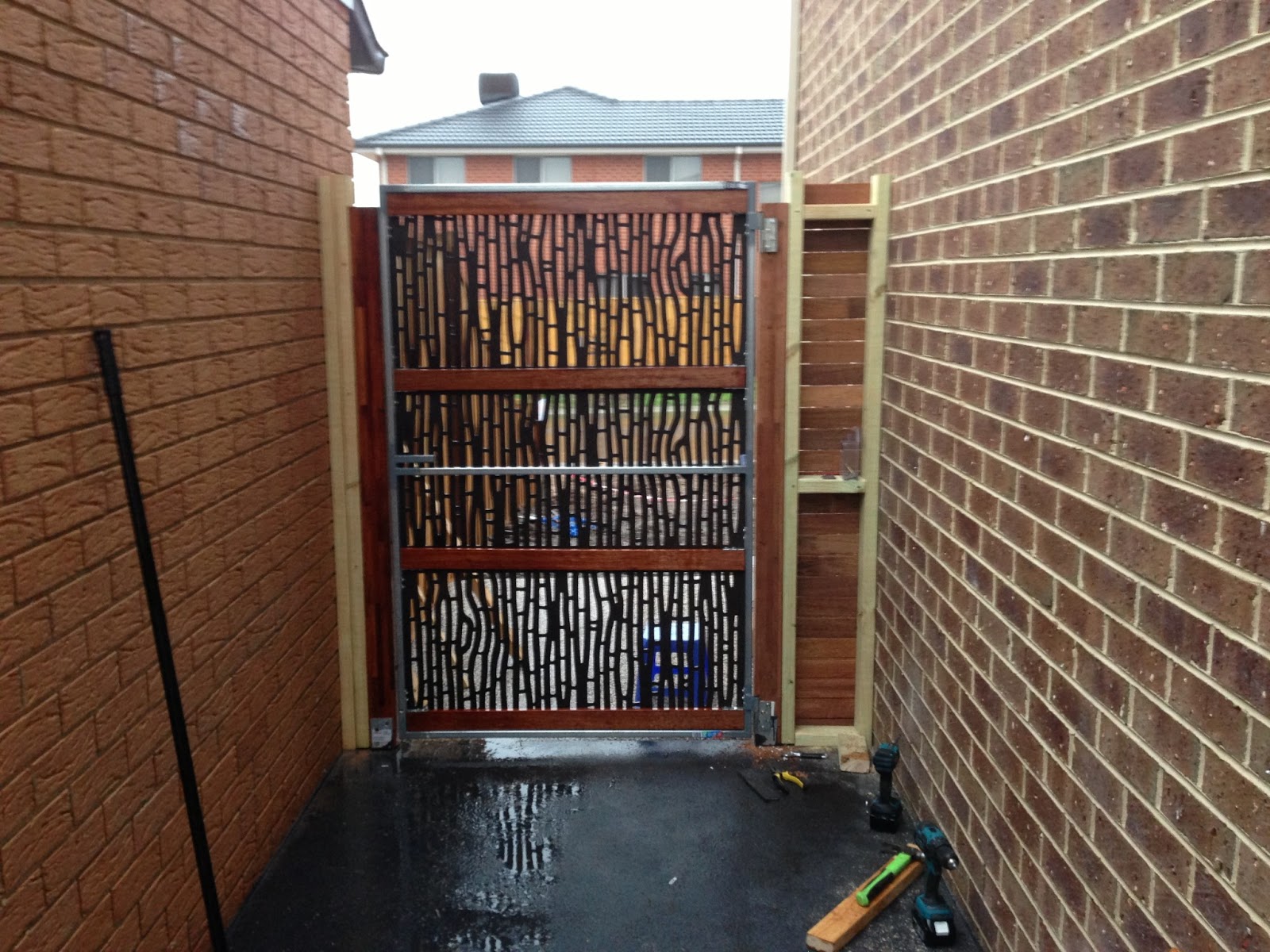 Metricon Winchester 28 DIY (Do It Yourself) Gate Using almunium