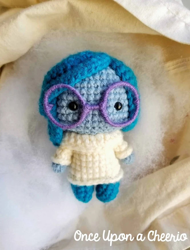 Tristezza. Pupazzo Inside-out amigurumi ad uncinetto - Per la casa