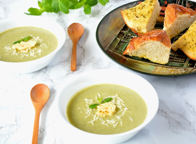 Love is in my tummy: Table for two: Creamy Broccoli and Zucchini Soup