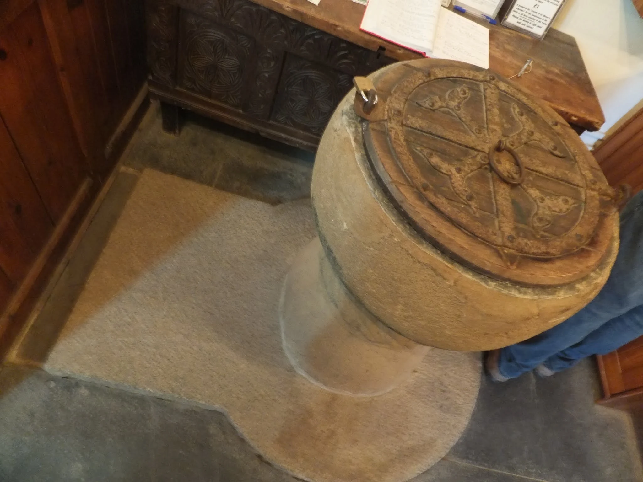 12th Century Font