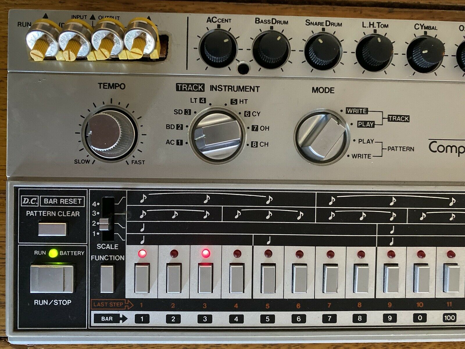 MATRIXSYNTH: Modded Roland TR-606