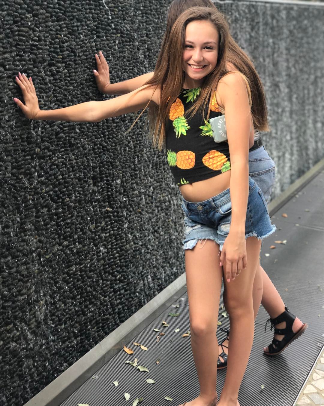 Starlet Arcade: Bailey Gomez