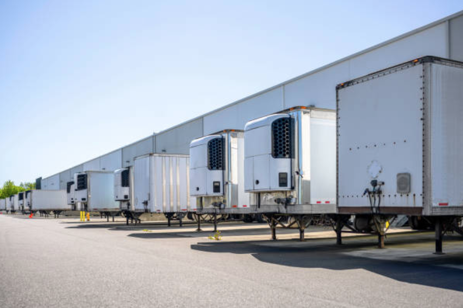 What You Need to Know About Refrigerated Trailers