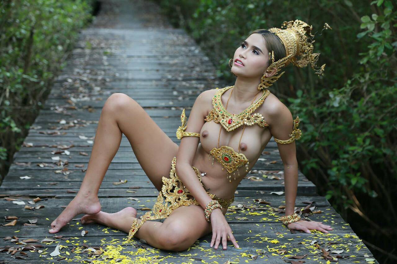 BitSweetGirl: 145335 Thailand Traditional.