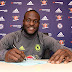 Victor Moses signs new Chelsea contract