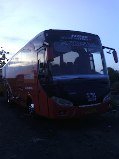 Sewa Bus Pariwisata PO. Putra Ghanesa Surabaya