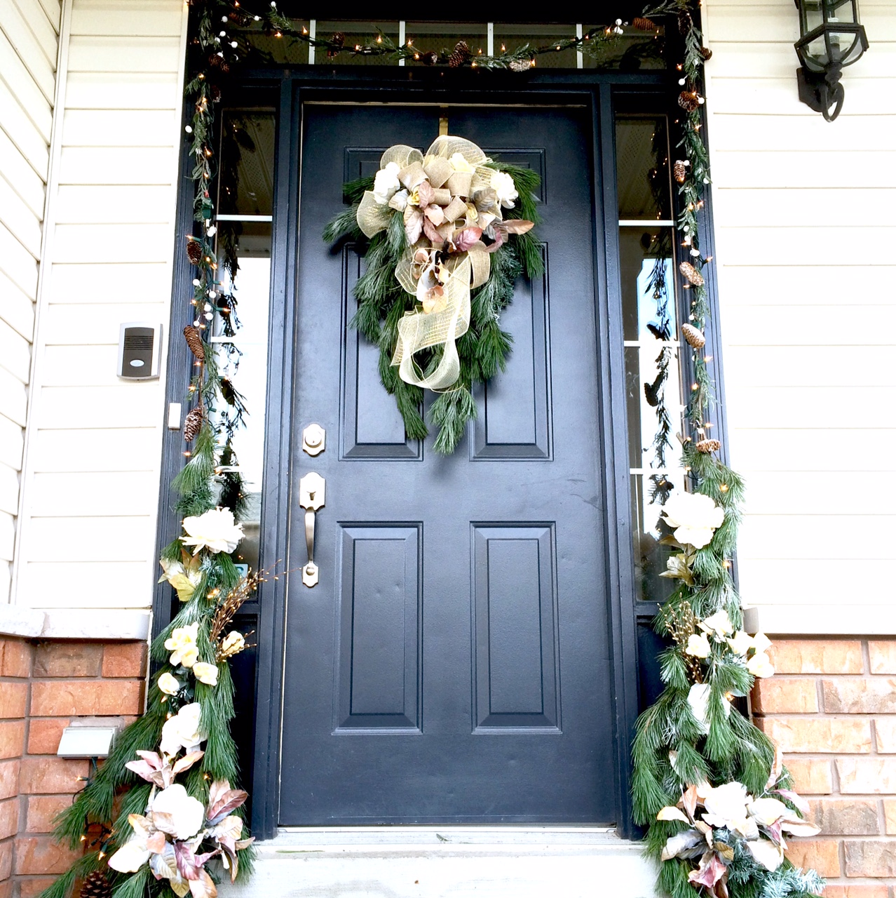 DIY Front Door Christmas Decor | Harlow & Thistle - Home Design