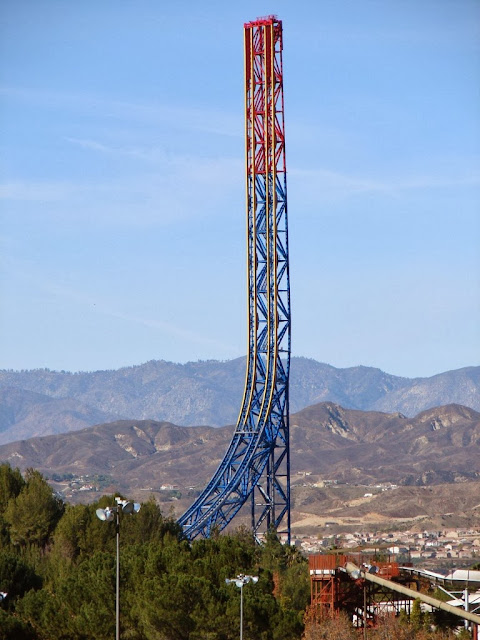 Montanha russa Superman: Escape from Krypton - Six Flags Magic Mountain - Valencia - Califórnia