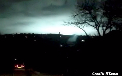 Mysterious Flash in Sky Frightens Local Residents - Shuts Down Street Lights 3-16-15