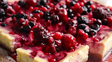 Summer Berries Cheesecake Bars