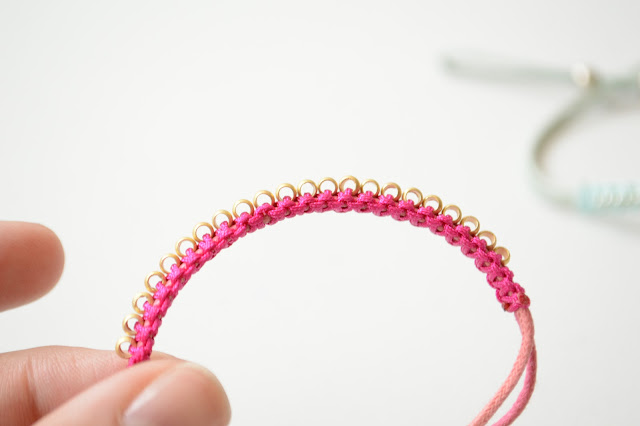 Como hacer una pulsera fácil de macramé