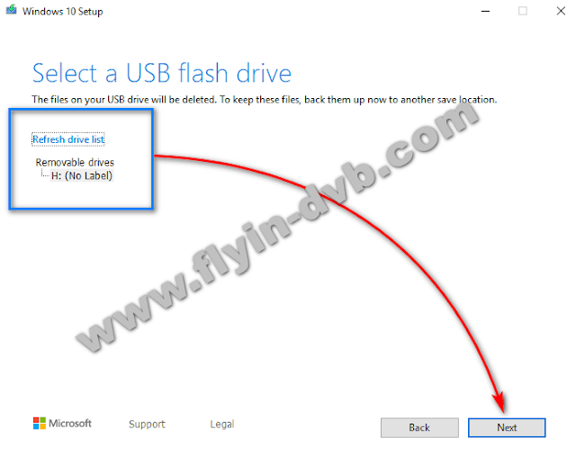 Select a USB flash drive Cara Menggunakan Windows 10 Media Creation Tool langkah 5