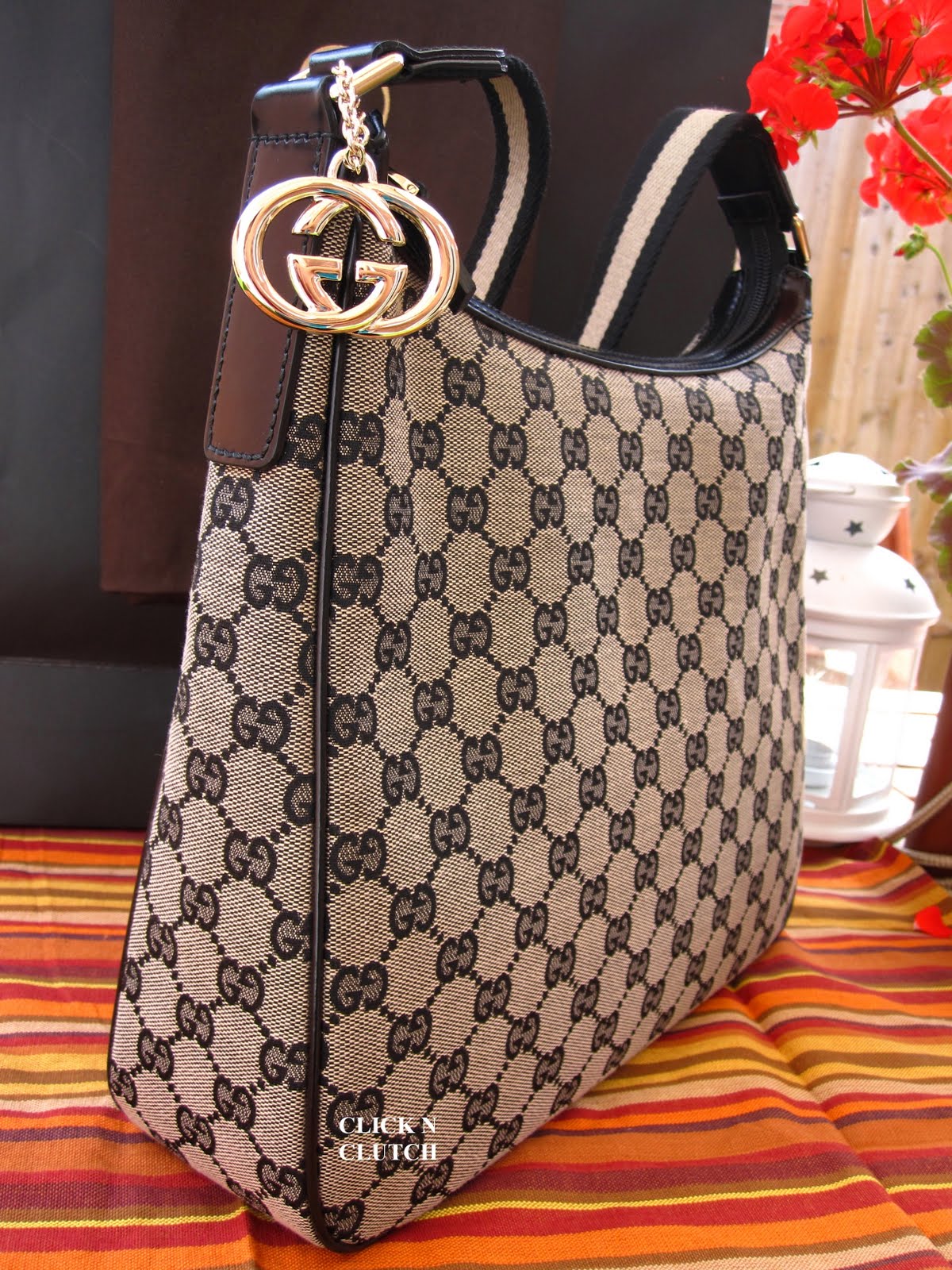 Click N Clutch GUCCI SLING BAG