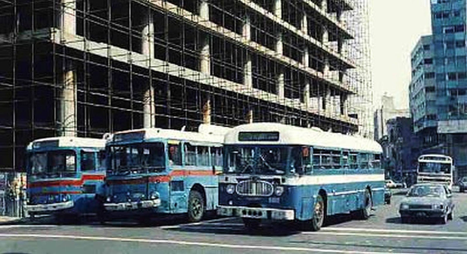 Конвенция монтевидео. Монтевидео транспорт. Уругвай автобусы. Транспорт Уругвая. Троллейбус Монтевидео.