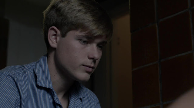 Films Et Séries Tv Avec Mason Dye ausCAPS: Mason Dye shirtless in Flowers In The Attic