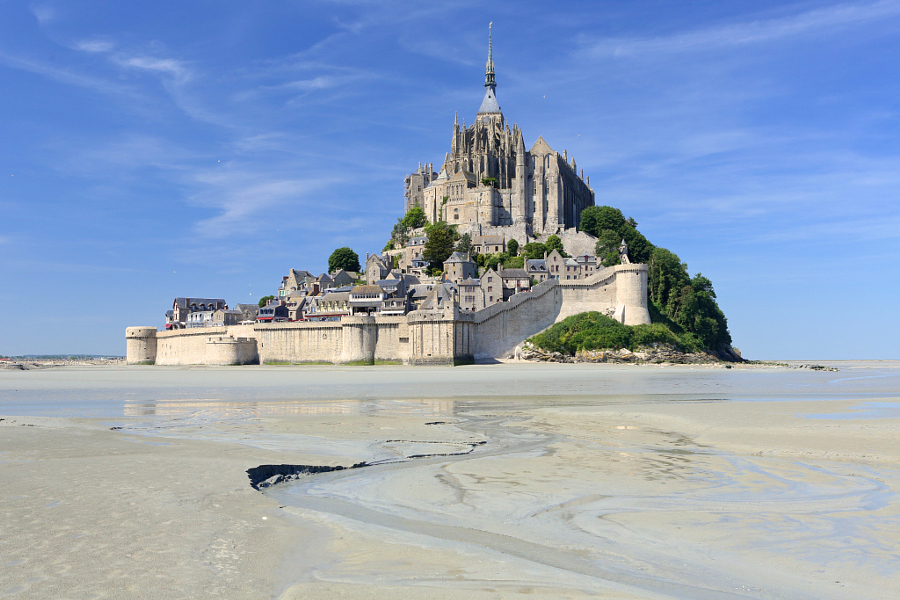 Let's travel the world! Le MontSaintMichel in Normandy, France.