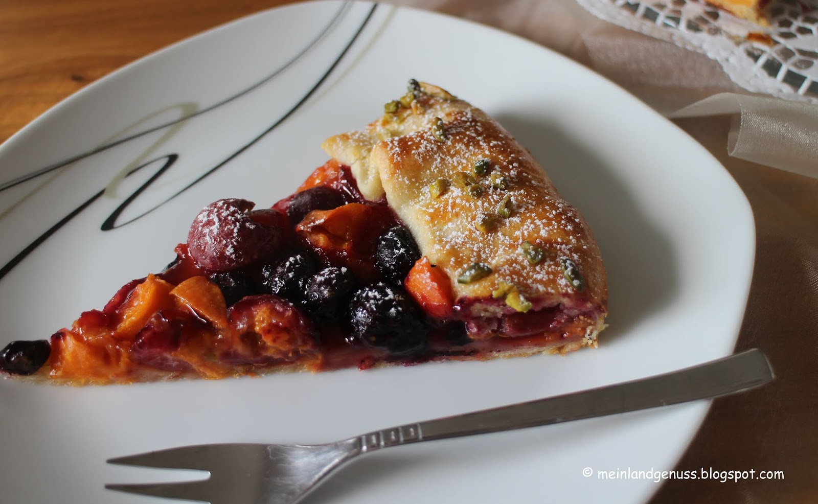 mein Land und Gartengenuss : Heidelbeer-Aprikosen-Galette