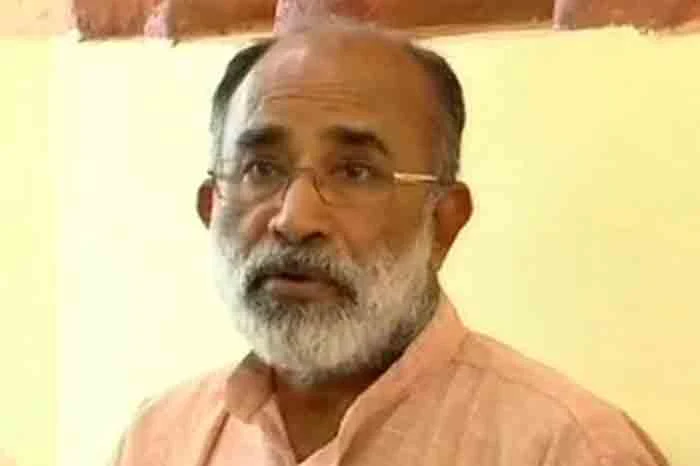 Former Union Minister Alphonse Kannanthanam is happy to have won the three-day long war; Farheen, a resident of Fort Kochi, was relieved to get back the AIIMS medical seat which was thought to have been abandoned, Kochi, News, Education, Minister, Examination, Kerala