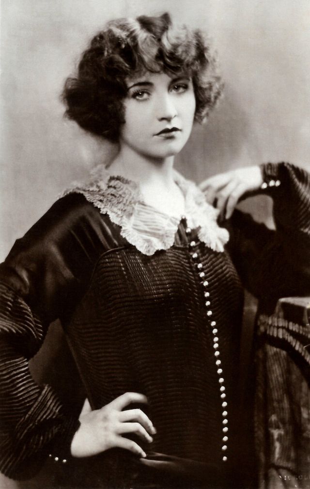 Sweet Girl of Hollywood’s Silent Era: 40 Fabulous Photos of Betty ...