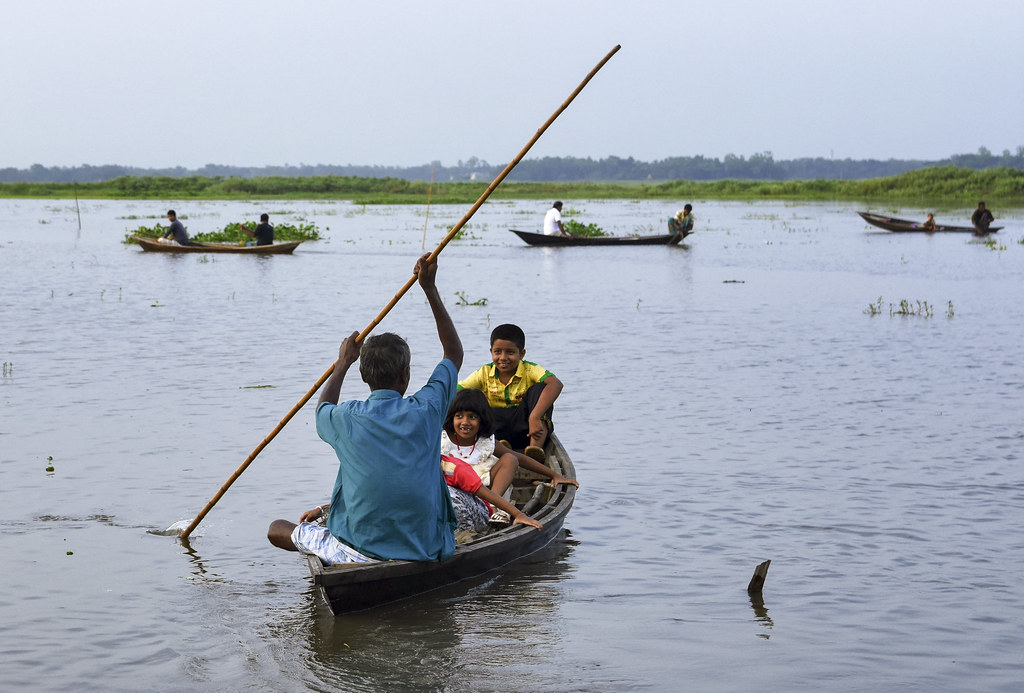 A boat journey paragraph for class 6 in 60 words picture